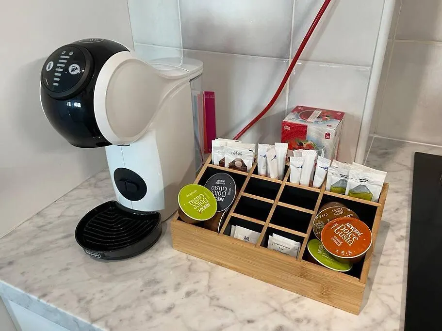 Tropical Holiday Apartment - Parking, Wifi, Ac 토레몰리노스
