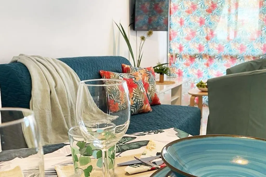 Tropical Holiday Apartment - Parking, Wifi, Ac 토레몰리노스 스페인