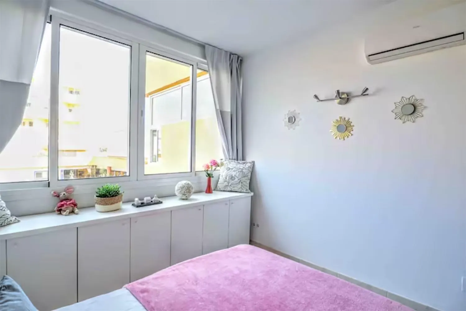 Tropical Holiday Apartment - Parking, Wifi, Ac 토레몰리노스