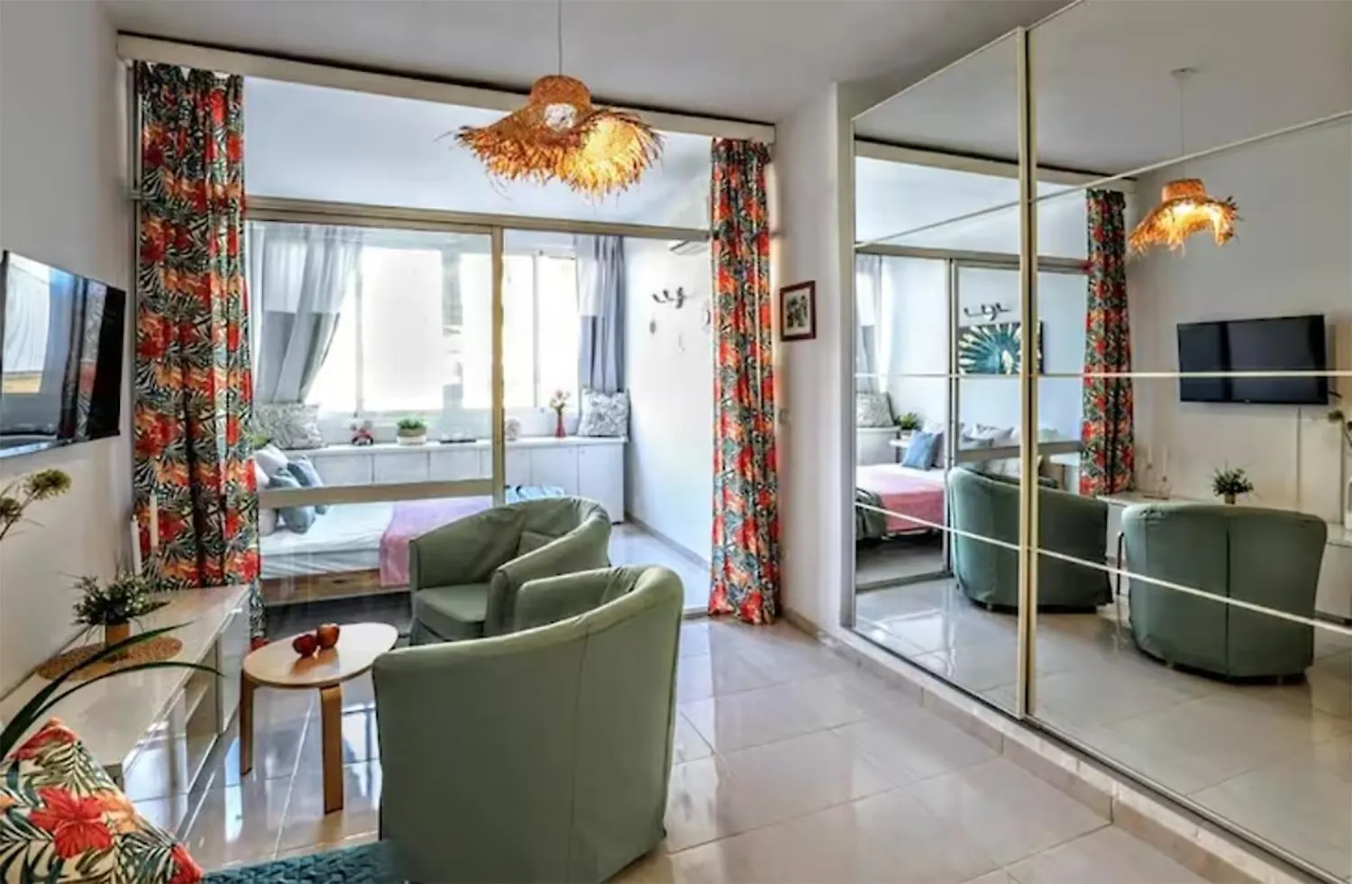 Tropical Holiday Apartment - Parking, Wifi, Ac Torremolinos 0*,  İspanya